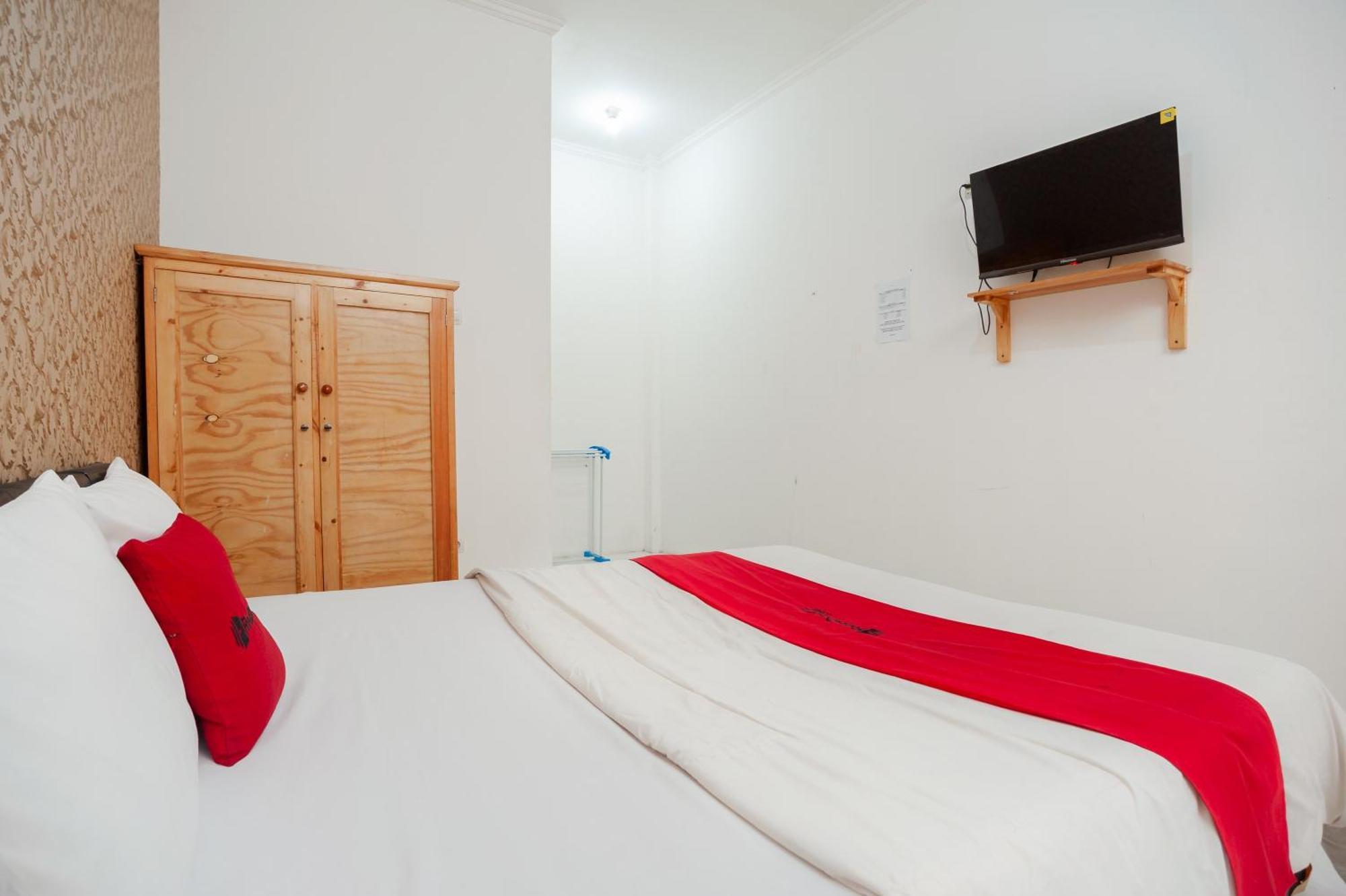 Reddoorz Syariah Near Jatisampurna Hospital Otel Bekasi Dış mekan fotoğraf