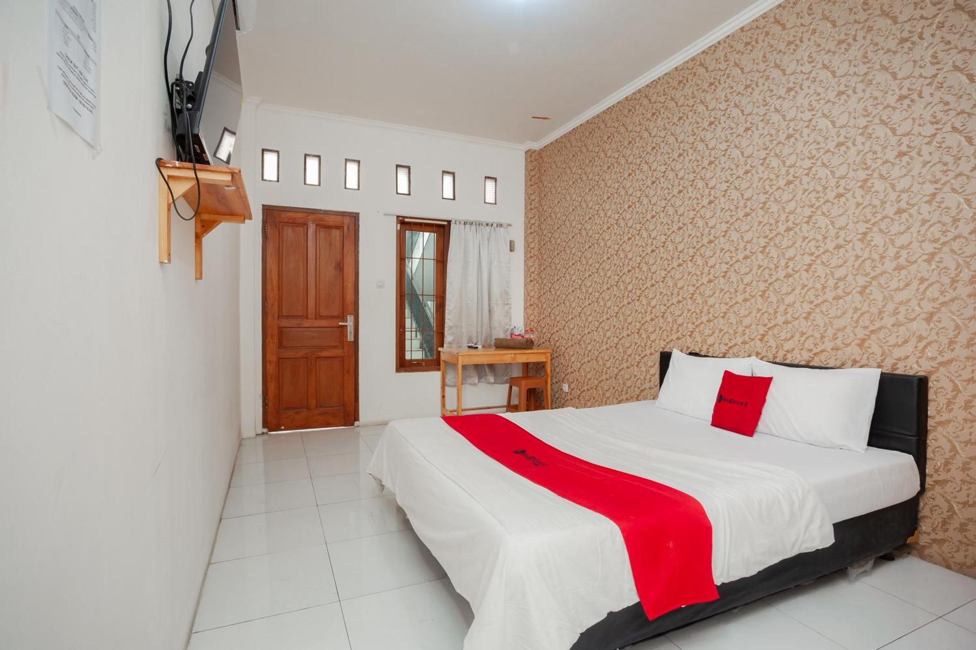 Reddoorz Syariah Near Jatisampurna Hospital Otel Bekasi Dış mekan fotoğraf